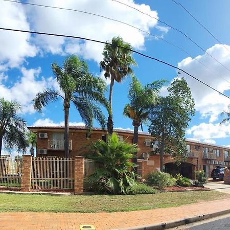 Tallarook Motor Inn Dubbo Kültér fotó