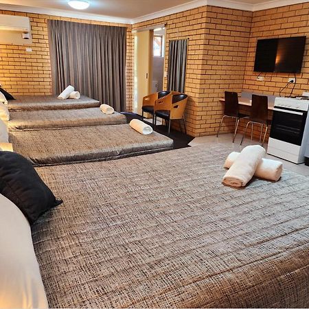 Tallarook Motor Inn Dubbo Kültér fotó