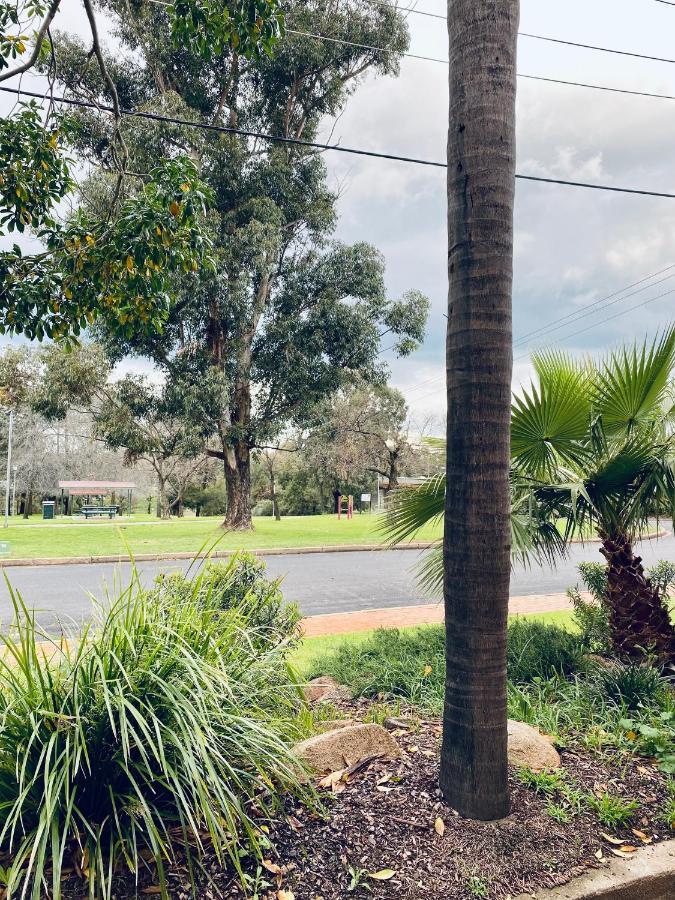 Tallarook Motor Inn Dubbo Kültér fotó