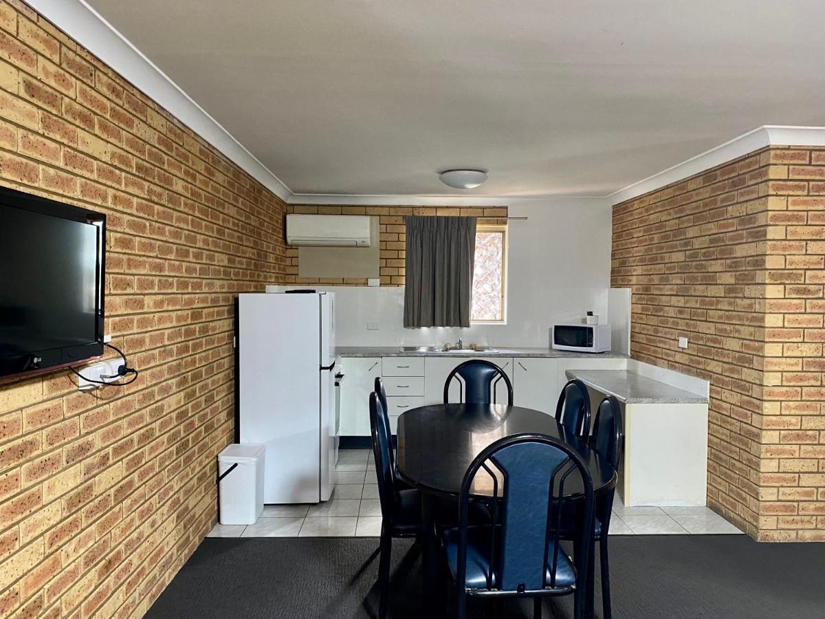 Tallarook Motor Inn Dubbo Kültér fotó