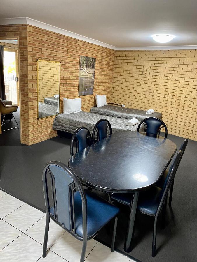 Tallarook Motor Inn Dubbo Kültér fotó