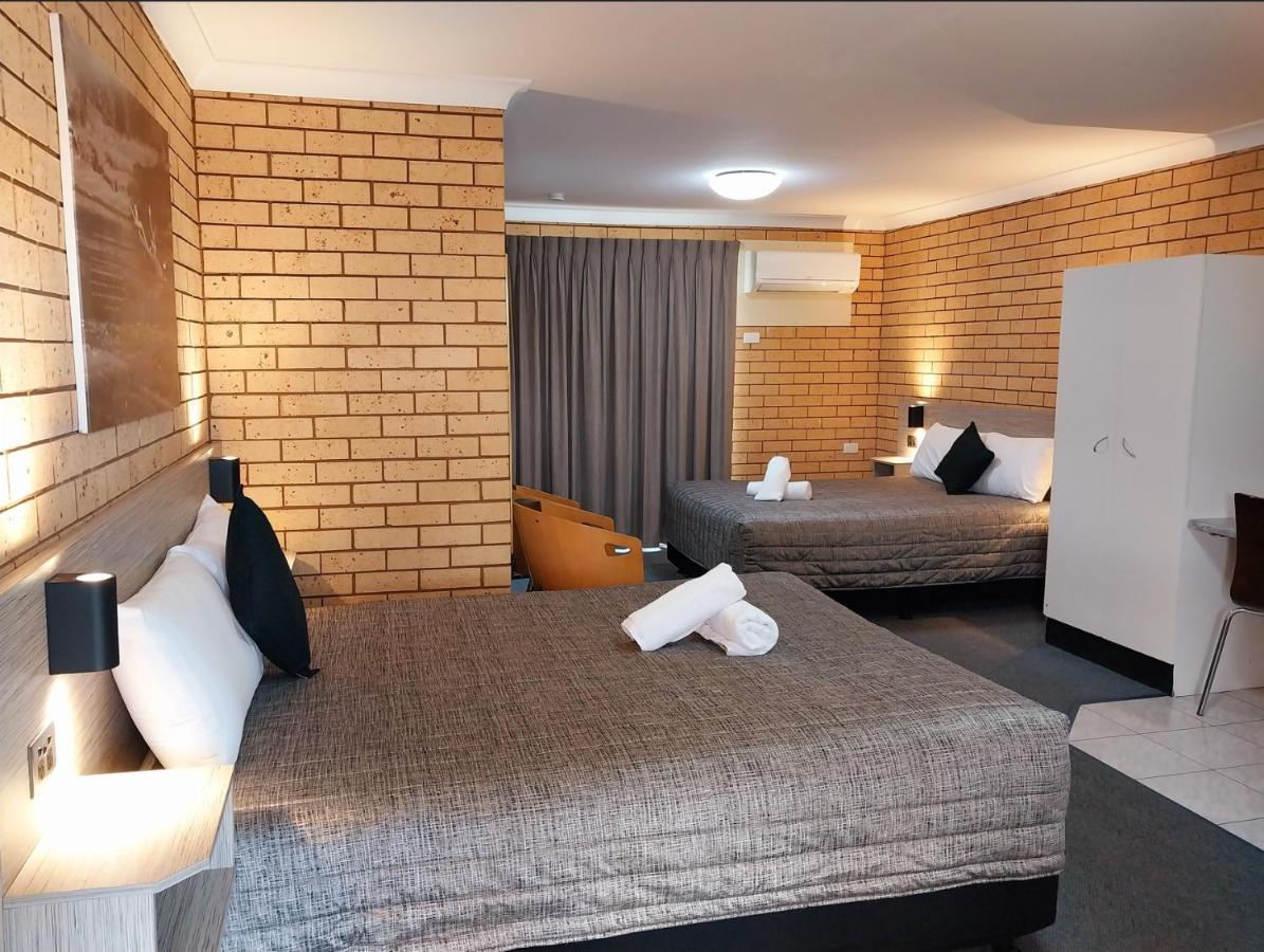 Tallarook Motor Inn Dubbo Kültér fotó
