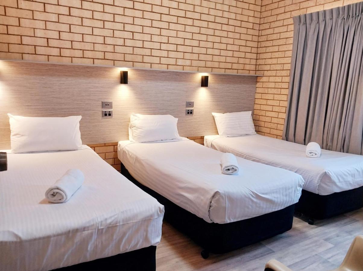 Tallarook Motor Inn Dubbo Kültér fotó