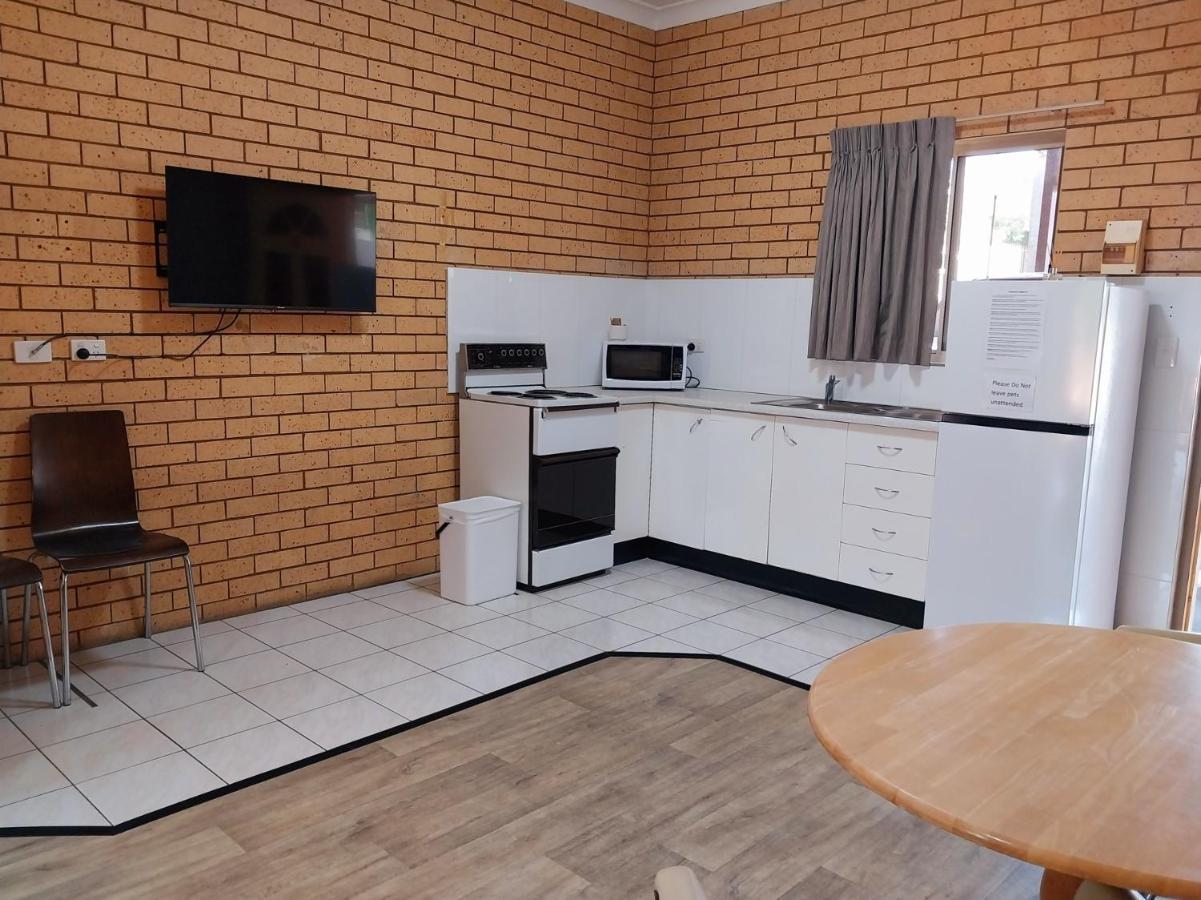 Tallarook Motor Inn Dubbo Kültér fotó