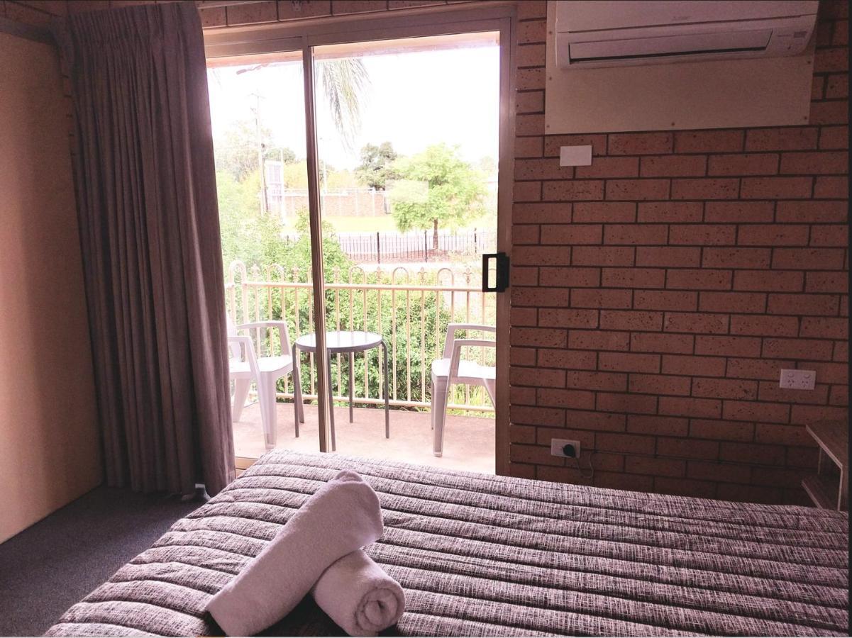 Tallarook Motor Inn Dubbo Kültér fotó