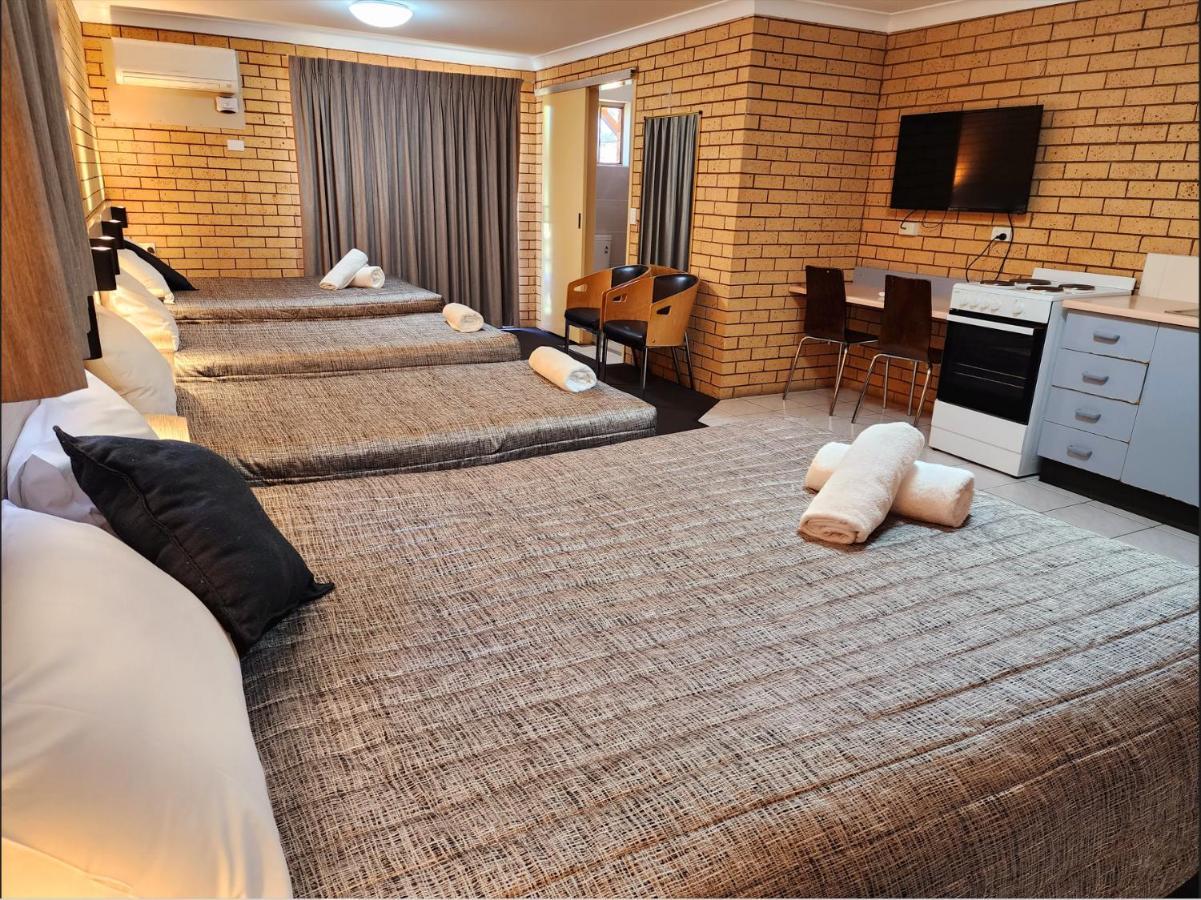 Tallarook Motor Inn Dubbo Kültér fotó