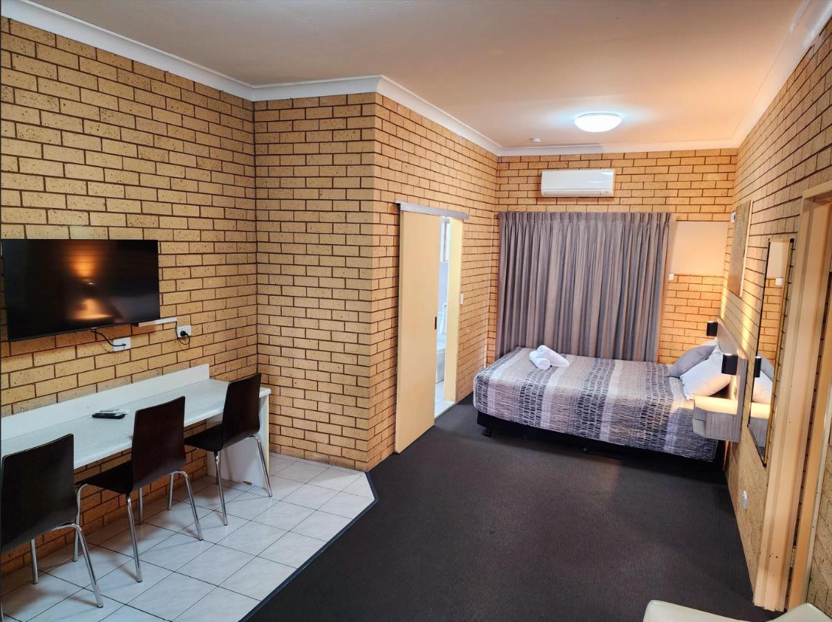 Tallarook Motor Inn Dubbo Kültér fotó